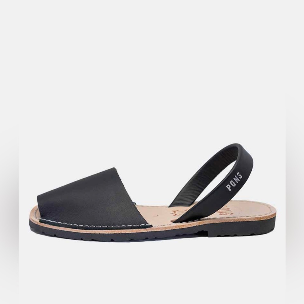 PONS CLASSIC STYLE WOMEN AVARCA SANDALS IN BLACK size 9